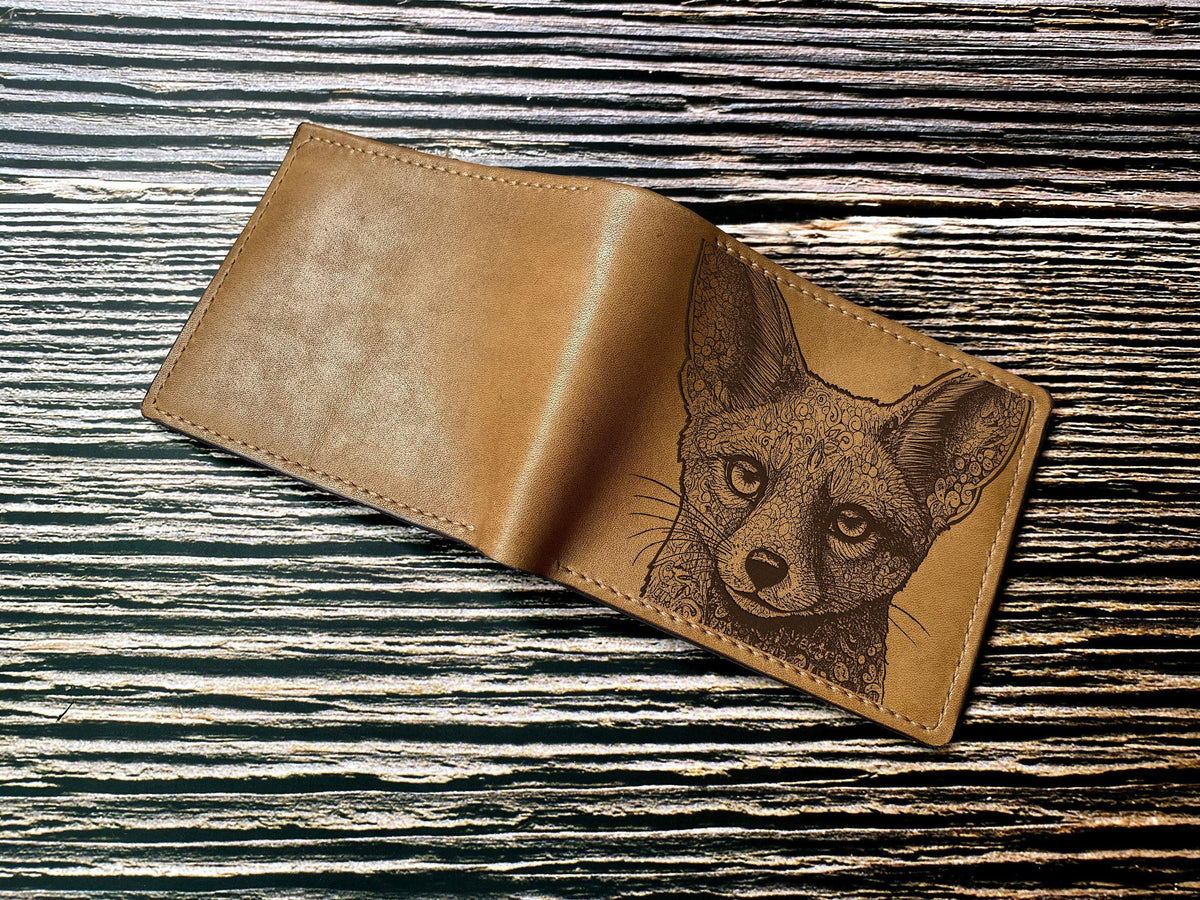 Feline Fox Leather Wallet: Custom Engraved Animal Pattern