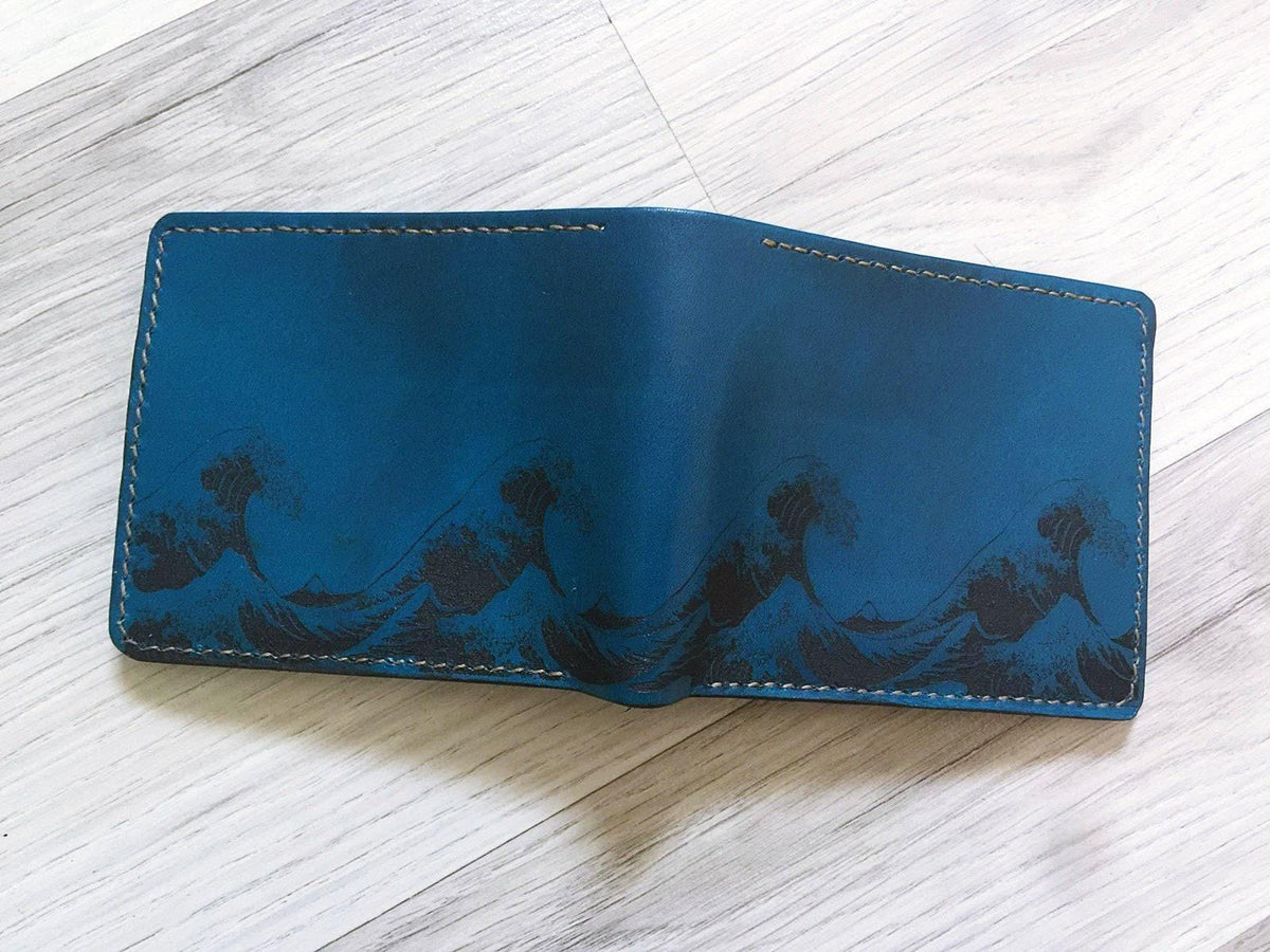Hokusai Wave Leather Bifold Wallet: Personalized Japanese Gift