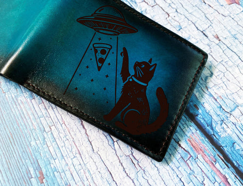 Alien Cat Leather Wallet: Handcrafted Bifold, Custom Engraved