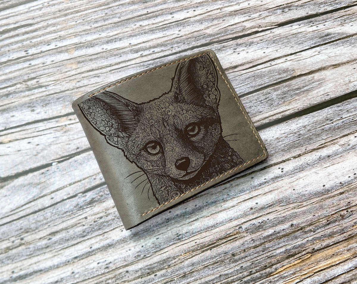 Feline Fox Leather Wallet: Custom Engraved Animal Pattern