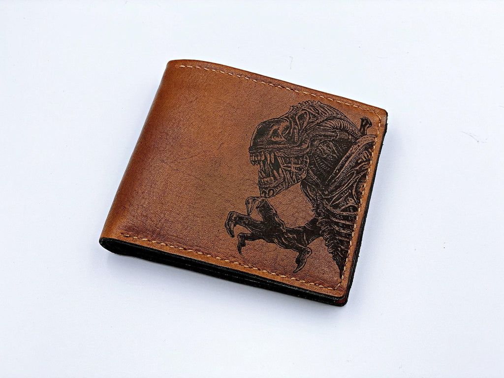 Handmade Leather Wallet, Predator vs Aliens Engraved Design
