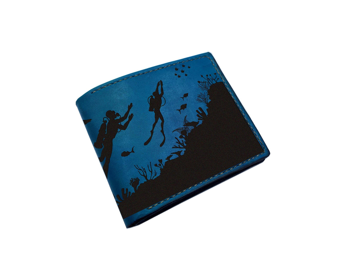 Diving Leather Men's Wallet: Handmade Ocean Coral Art